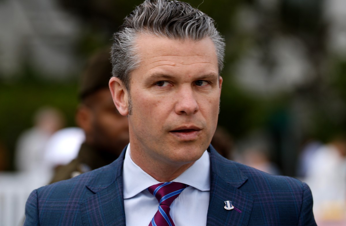 U.S. Secretary of Defense Pete Hegseth Faces Scrutiny Over Series of Tech Failures