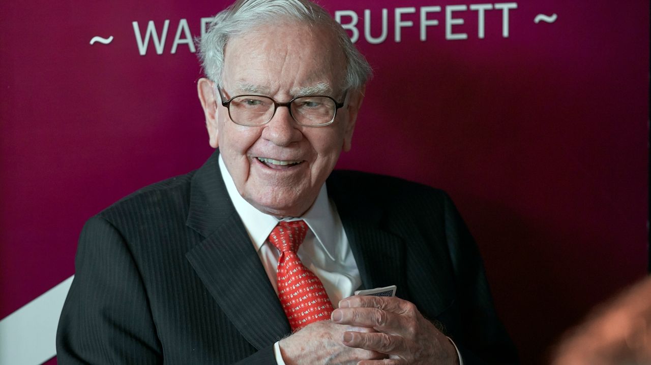 Warren Buffett to Step Down as CEO of Berkshire Hathaway by Year-End Warren Buffett to Step Down as CEO of Berkshire Hathaway by Year-End