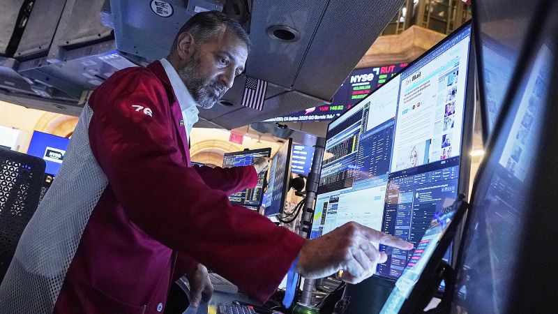 U.S. Markets Decline as Investor Confidence in American Assets Wavers