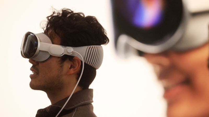 Shifting Tech Trends: Facebook Slows Down, iPhone Future in Question, and Google Search Usage Declines Shifting Tech Trends: Facebook Slows Down, iPhone Future in Question, and Google Search Usage Declines