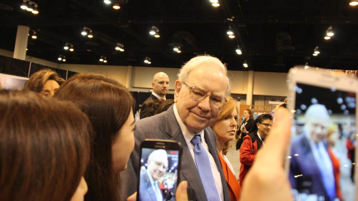 Warren Buffett Reveals New Investments Amid US Market Recovery Warren Buffett Reveals New Investments Amid US Market Recovery