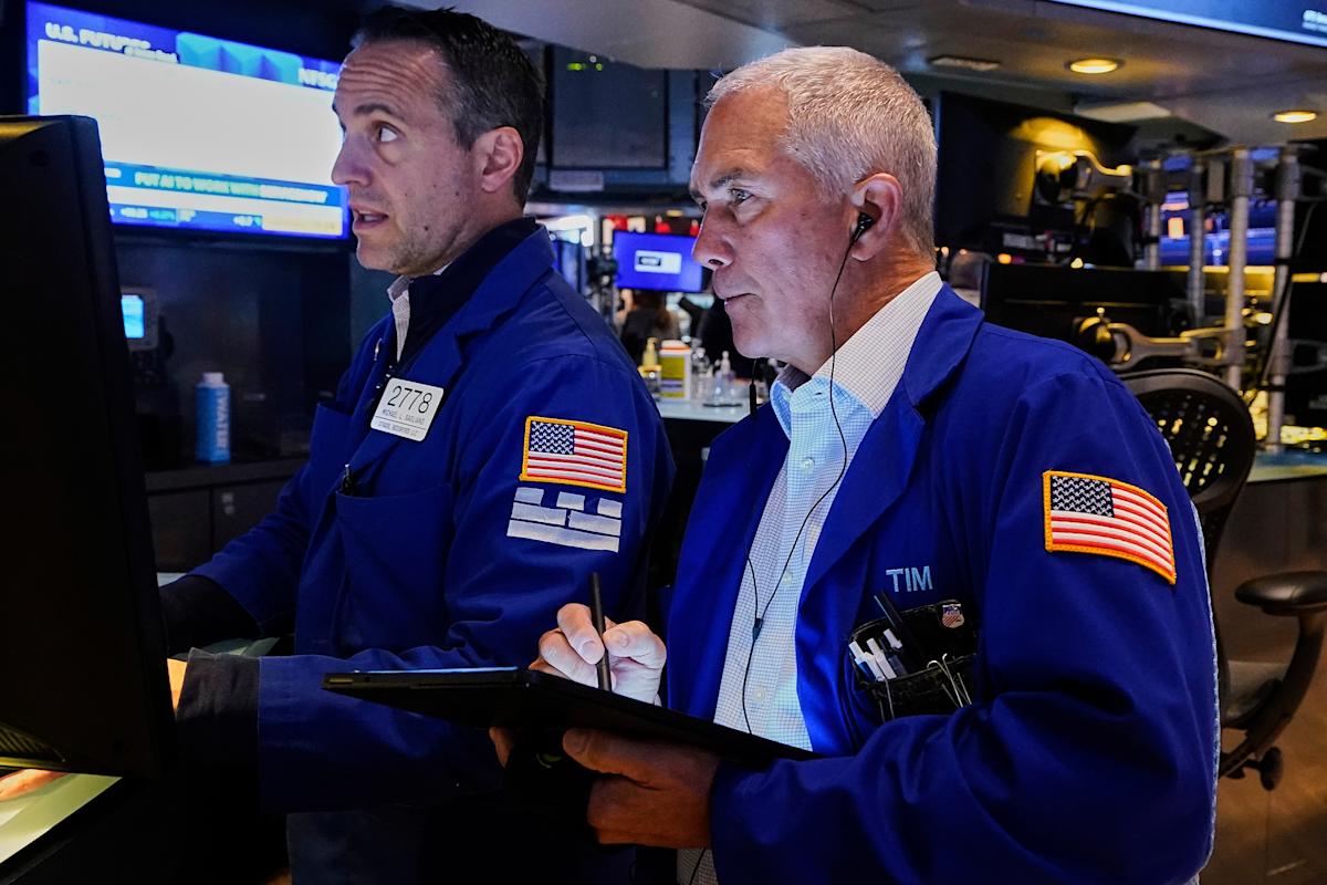 Retail Sales and Inflation Data Provide Mixed Signals on U.S. Economy