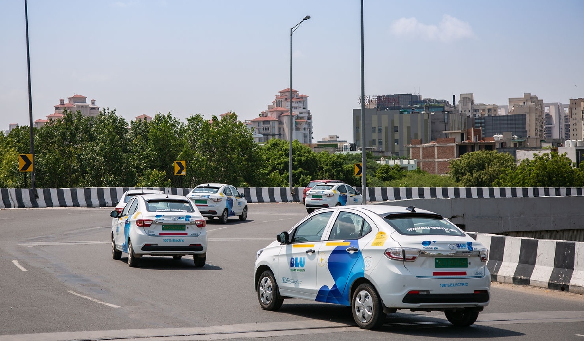 Investors Eye $30 Million Lifeline to Revive Indian EV Cab Startup BluSmart
