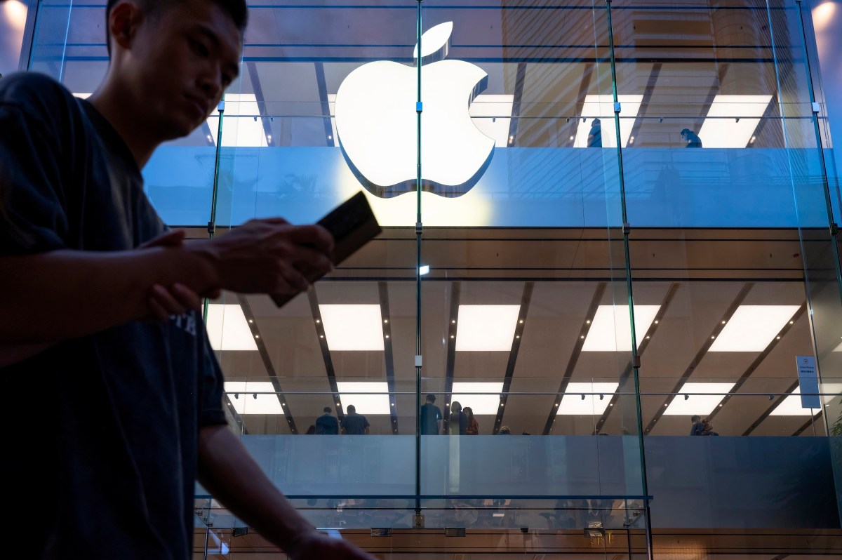Apple Seeks Delay in Court Ruling Requiring Support for External App Payments