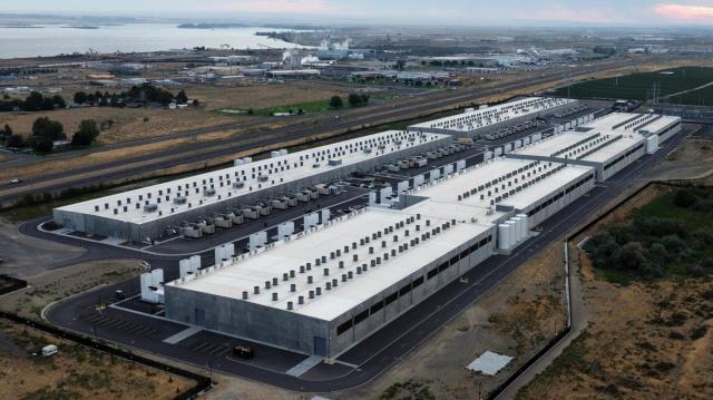 AI Experts Urge Transparency on Energy Use and Environmental Impact