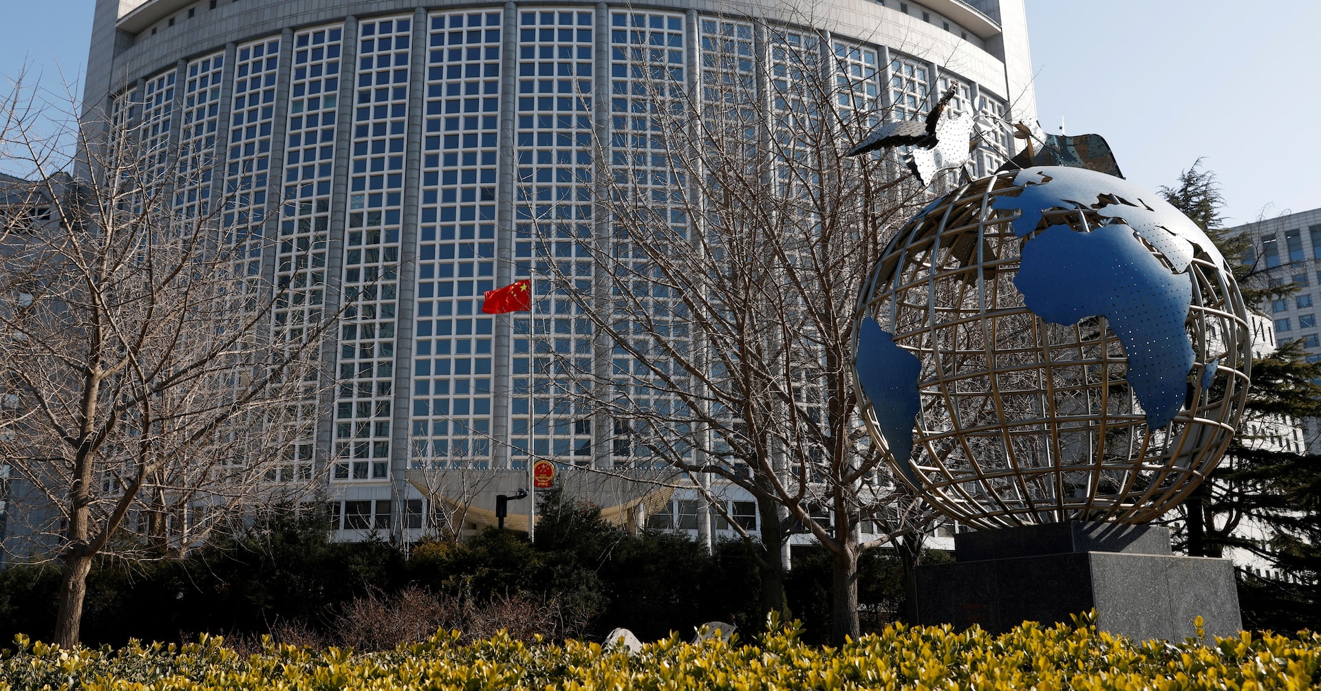 Market Outlook: Investors Eye Global Earnings and Central Bank Moves Market Outlook: Investors Eye Global Earnings and Central Bank Moves