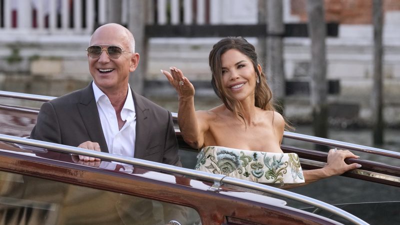 Jeff Bezos and Lauren Sanchez Celebrate Lavish Wedding in Venice, Italy Jeff Bezos and Lauren Sanchez Celebrate Lavish Wedding in Venice, Italy
