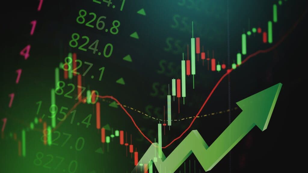 Suze Orman Urges Calm Amid Uncertain Economy, Predicts Stronger Stock Market Ahead Suze Orman Urges Calm Amid Uncertain Economy, Predicts Stronger Stock Market Ahead