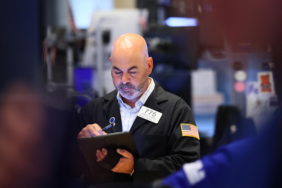 Stocks Rally on Optimism for Fed Rate Cuts and Middle East Ceasefire Stocks Rally on Optimism for Fed Rate Cuts and Middle East Ceasefire