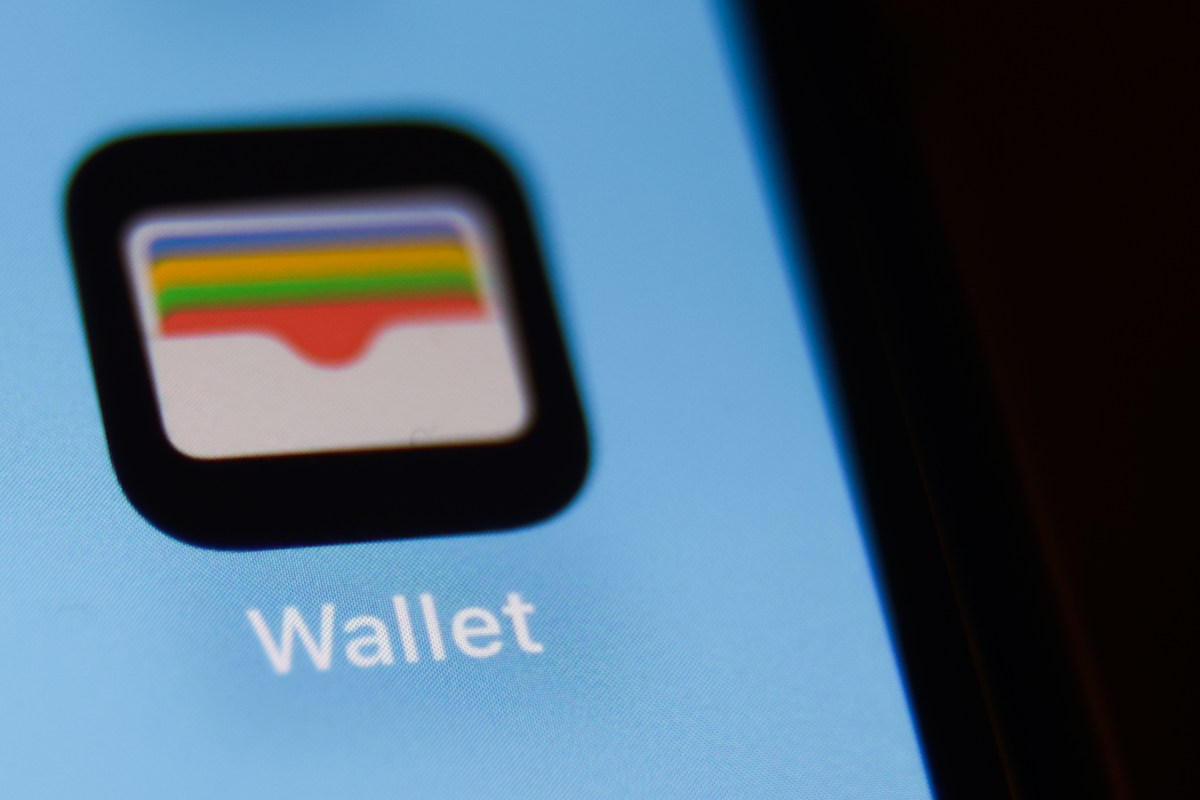 Apple Faces Criticism Over Marketing Practices in iPhone Utilities