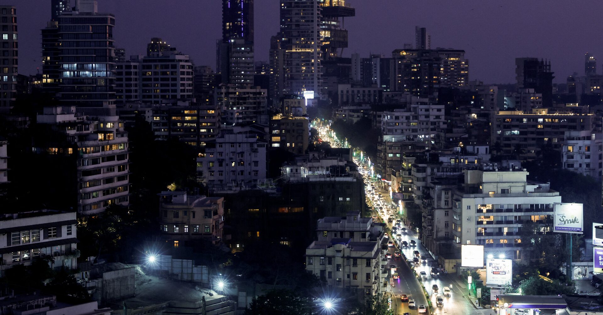 Foreign Investors Return to Indian Stocks Amid .5 Billion Block Deals in May