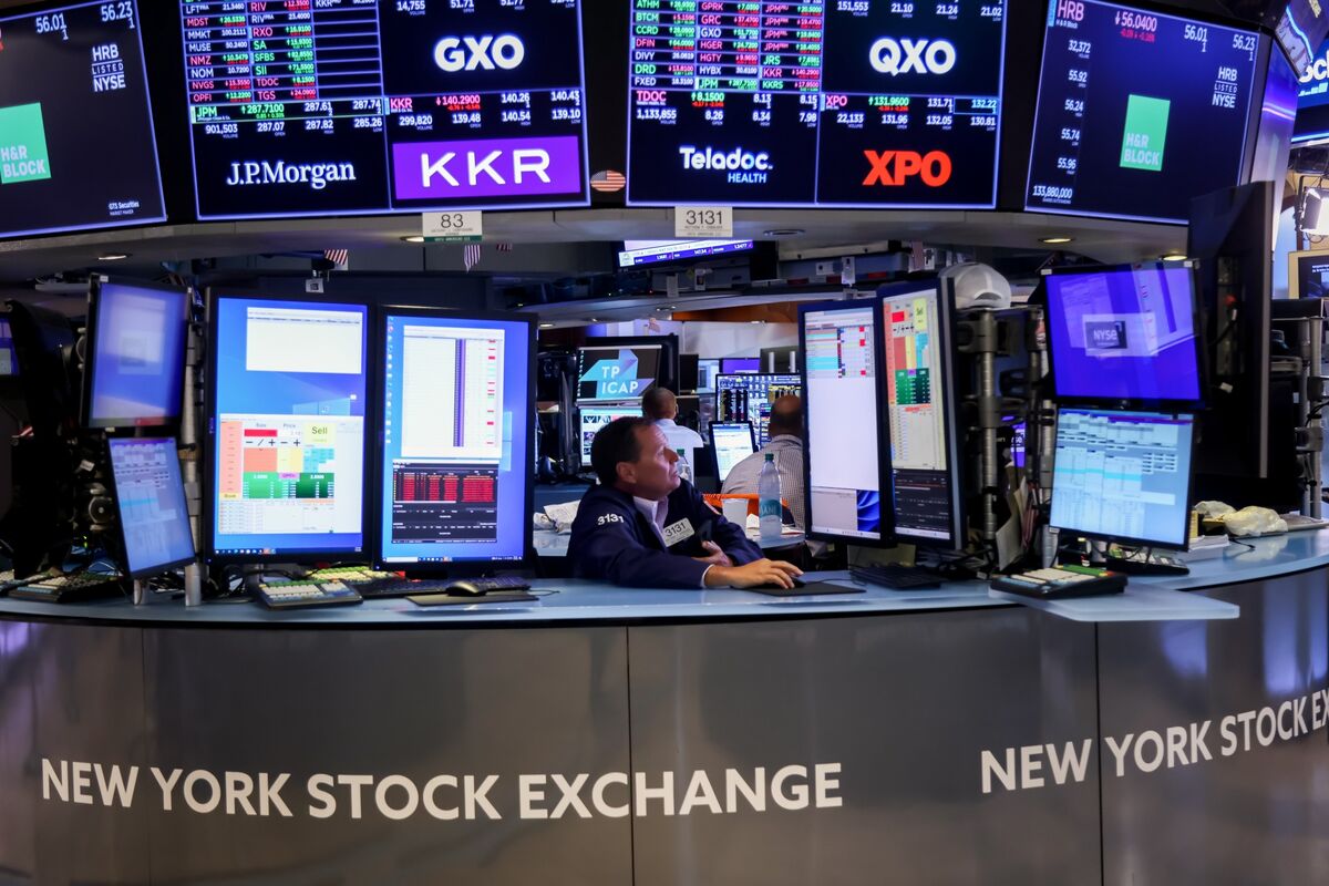 Demand for Private Tech Giants Like SpaceX and OpenAI Sparks Calls for New Trading Regulations