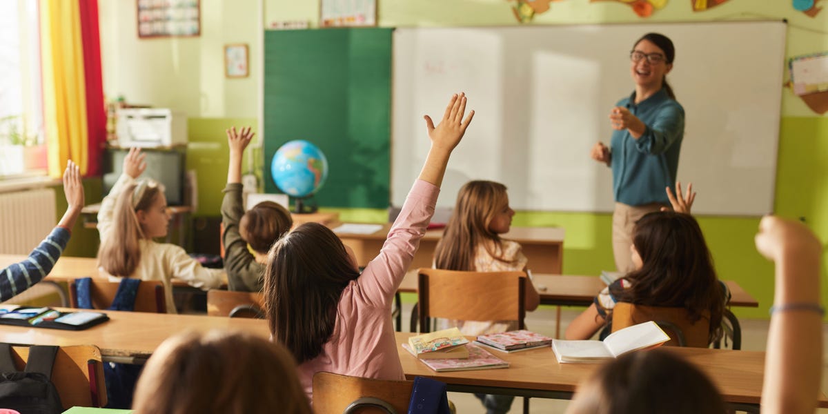 Healthcare and Education Drive Job Growth Amid Broader Labor Market Weakness