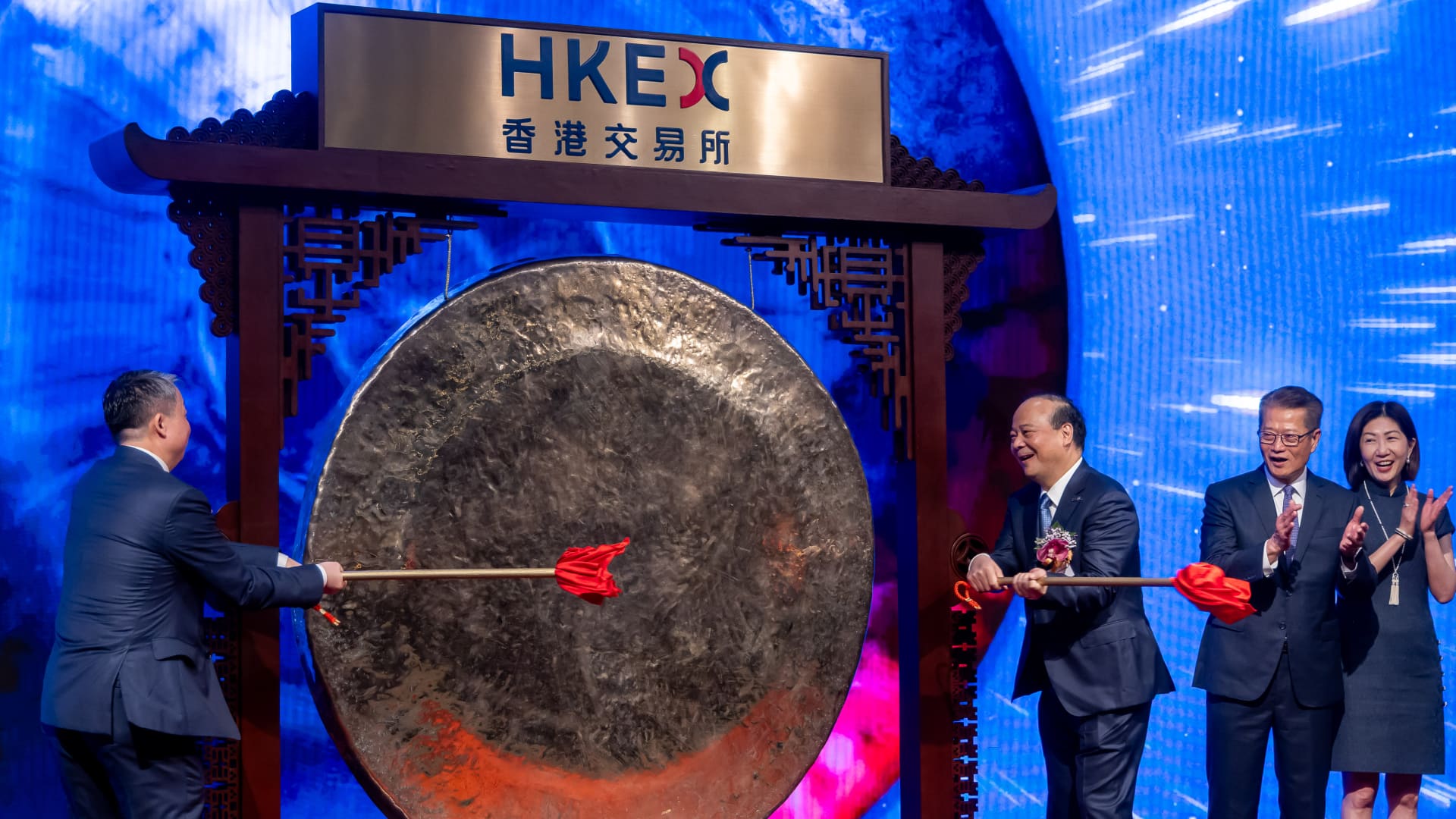 Chinese Firms Fuel Resurgence in Hong Kong’s Equity Capital Markets