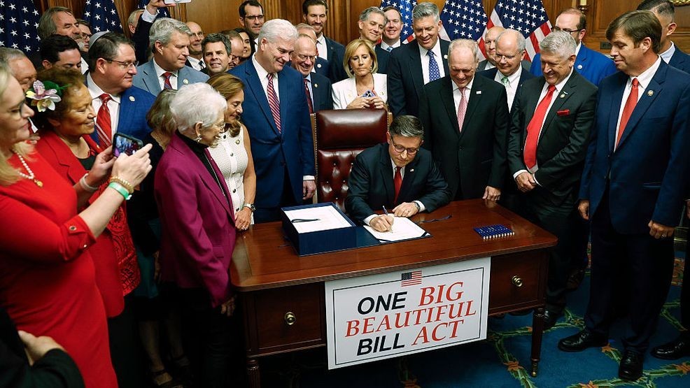 House Narrowly Passes President Trump’s Tax Cut Bill House Narrowly Passes President Trump’s Tax Cut Bill
