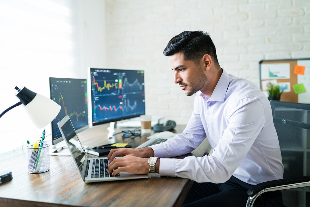 Morgan Stanley and Phillip Securities Forecast Trillion Valuations for Amazon and Alphabet Morgan Stanley and Phillip Securities Forecast Trillion Valuations for Amazon and Alphabet